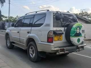 A picture of TOYOTA PRADO