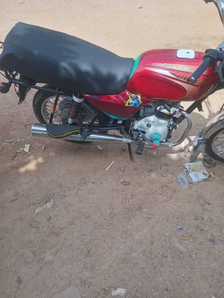 A picture of 2021 BOXER BAJAJ bm 100