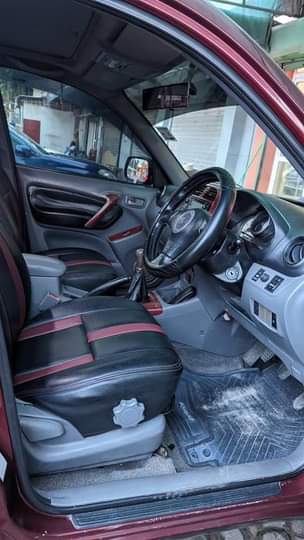 A picture of RAV 4