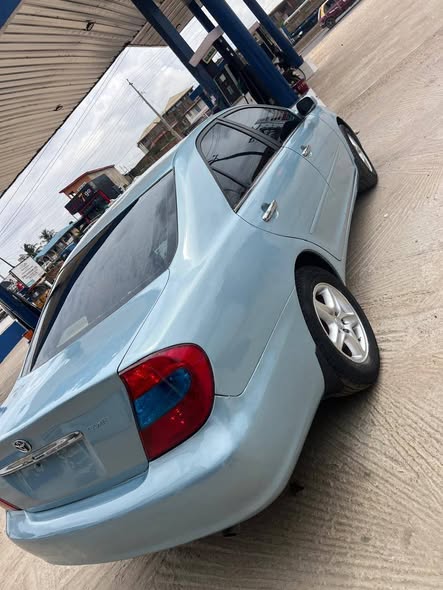 A picture of TOYOTA CAMRY 04