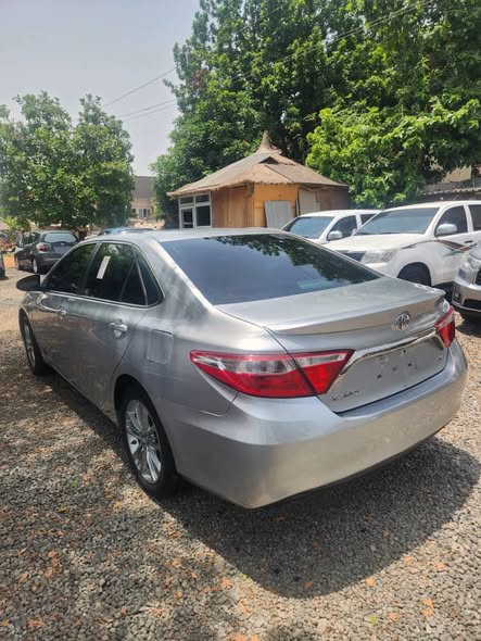 A picture of FOREIGN USED 2016 TOYOTA CAMRY SE WITH RECENT DUTY GOING