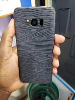 A picture of S8 plus at 250k slight crack 