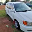 A picture of Toyota Ipsum Model 2000