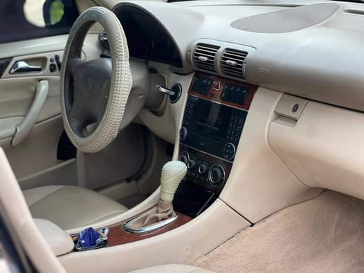 A picture of DISTRESS SALE SARI SARI SARI SARI SUPER CLEAN USED MERCEDES