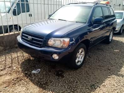 A picture of Toyota Highlander 2004 Factory AC Alloy First body Automatic gearbox