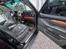 A picture of 2005 LEXUS Gx470