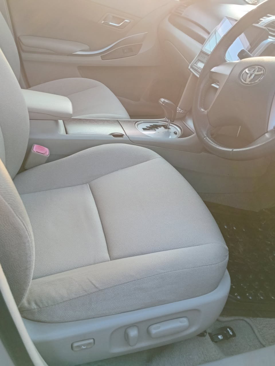 A picture of TOYOTA PREMIO 2010 MODEL