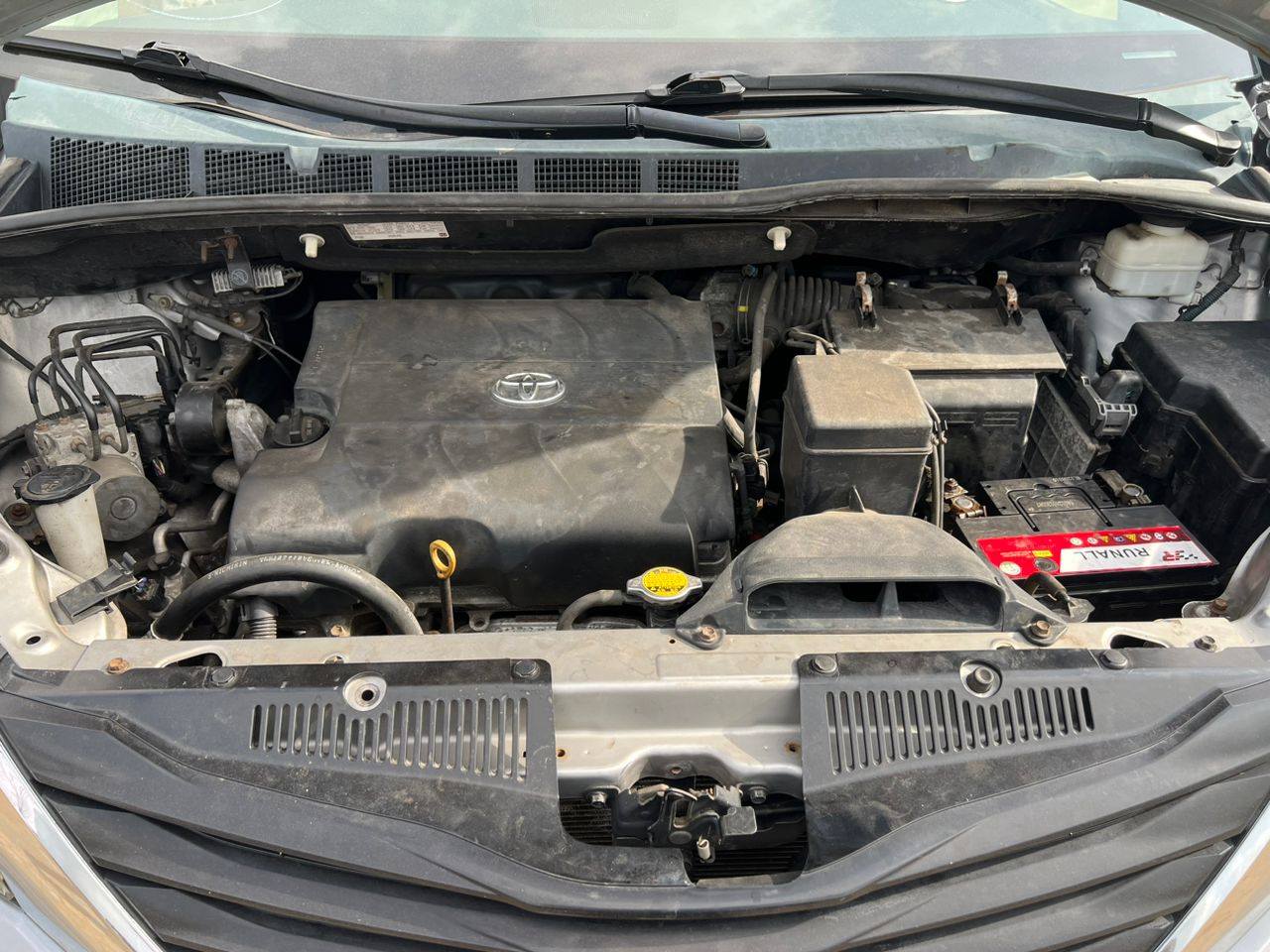 A picture of 2012 Toyota Sienna