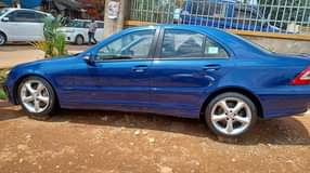 A picture of BENZ COMPRESSER In excellent condition Price 28m only or wtsup