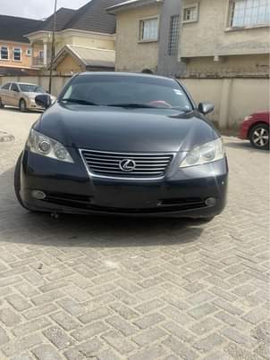 A picture of Lexus ES350