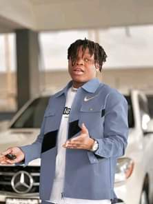 A picture of Happy birthday to me oga Amos And I am here