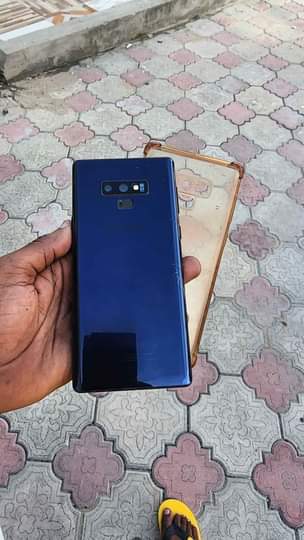 A picture of Samsung Galaxy Note 9 128Gb Bei 220k
