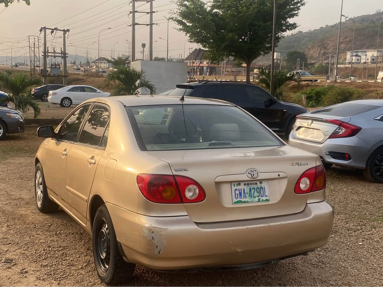A picture of TOYOTA COROLLA 2004