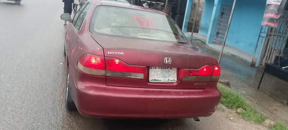 A picture of Honda Accord 2002 model 4plug
