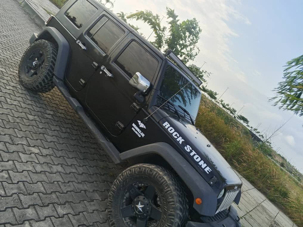 A picture of 2009 Jeep wrangler rockslide
