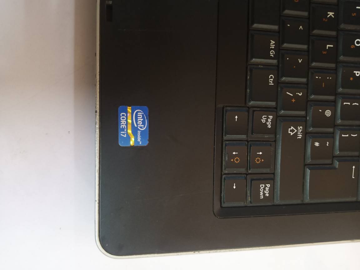 A picture of Dell i7