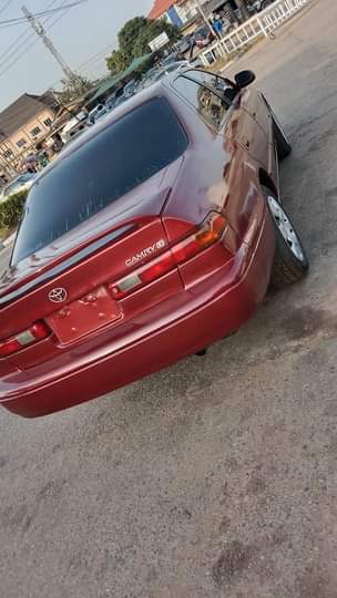 A picture of TOYOTA CAMRY LE 2004 tiny light 