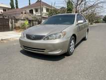 A picture of 2004 Camry with v6 Engine Leather interior Open roof Chilling