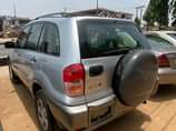 A picture of Toyota RAV4 2004 First Body Top Grade