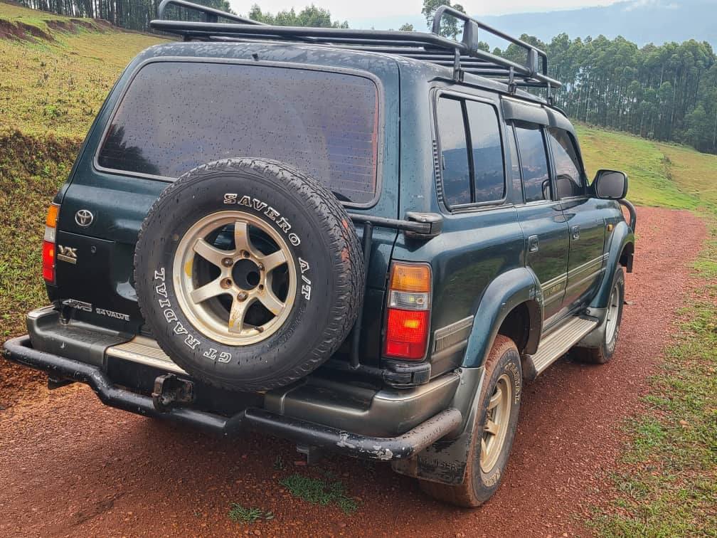 A picture of Land cruiser vx