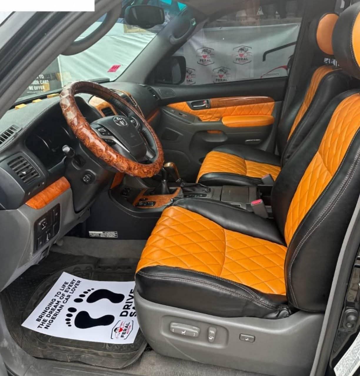 A picture of 2013 Toyota prado