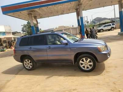 A picture of 2004 Toyota Highlander