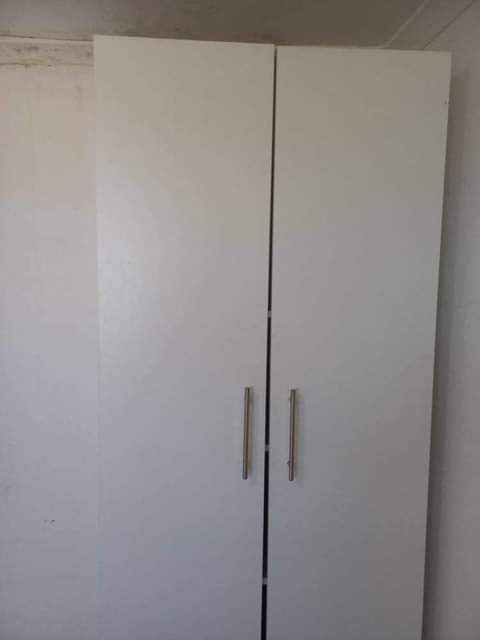 A picture of Separate entrance R2800 Eesteriver