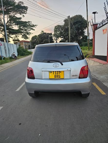 A picture of TOYOTA IST