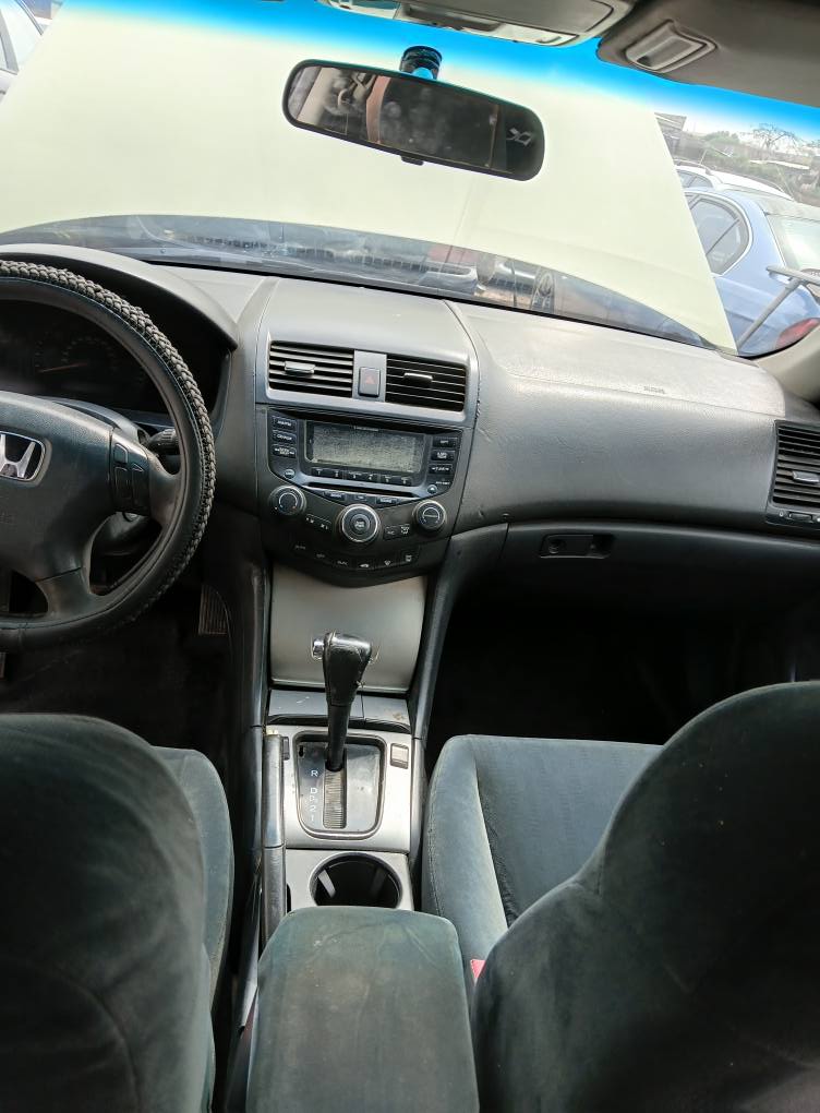 A picture of Honda Accord 2005