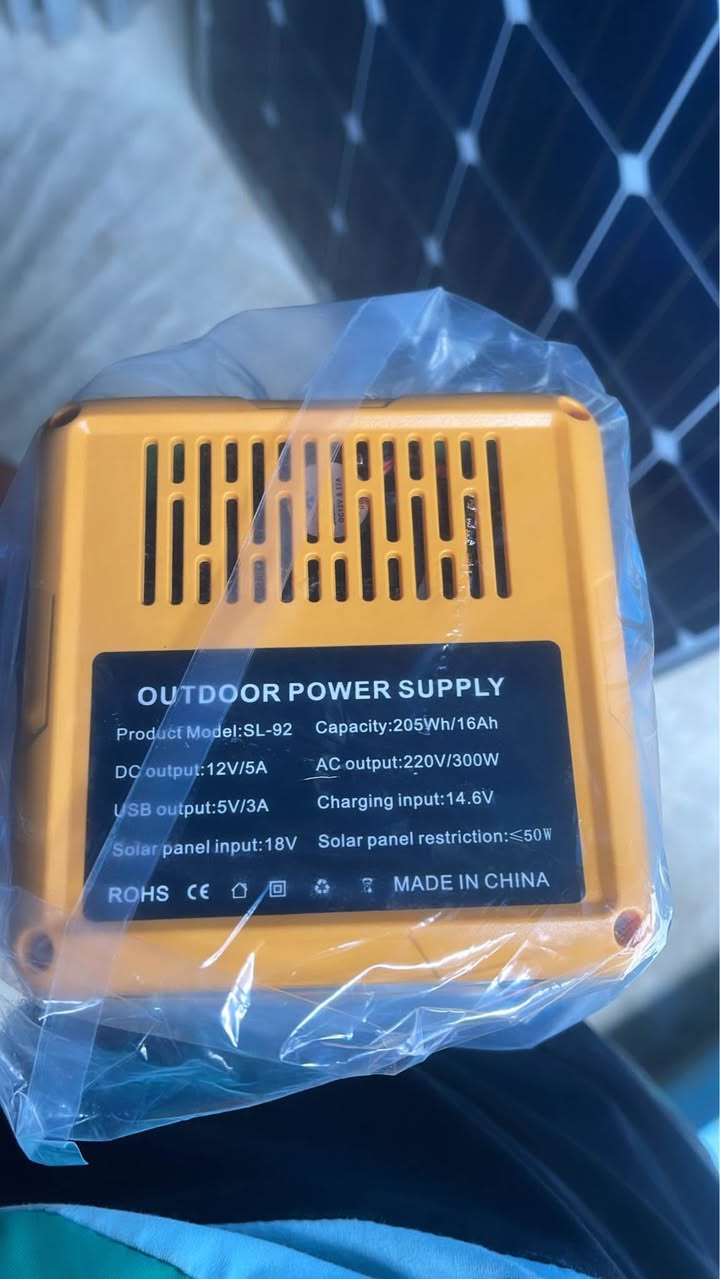 A picture of Solar generator 300watts