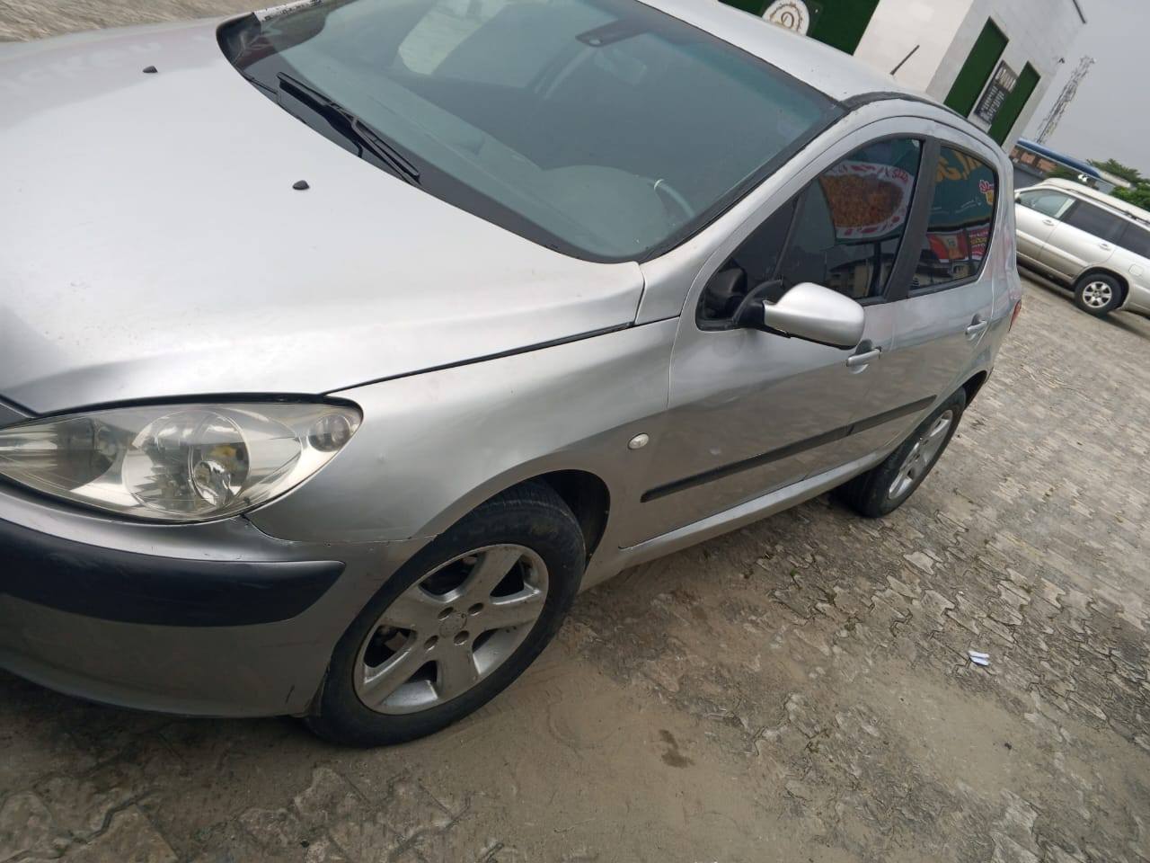 A picture of Peugeot 307