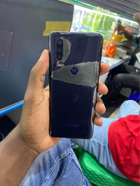 A picture of Motorola 128gb at 190k
