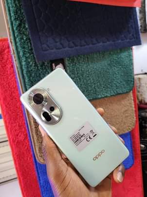 A picture of Oppo Reno11 5G 256GB