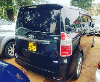 A picture of Toyota Noah on sell Model 2008 I do barter Plz