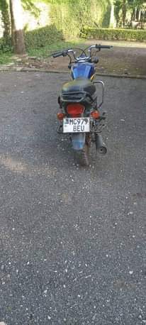 A picture of 2017 Hero Cc125