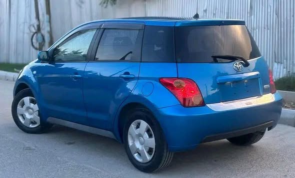 A picture of TOYOTA IST