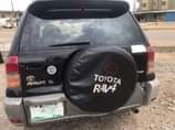 A picture of Toyota raf4