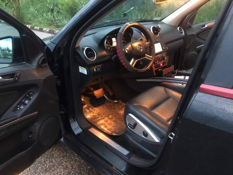 A picture of As clean as seen Mercedes Benz ML Everything is intact