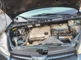 A picture of 06 sienna up for sale engine and greabox is okay