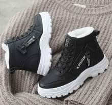 A picture of lady shoes