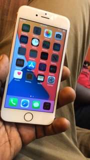 A picture of Iphone 6s 16gb