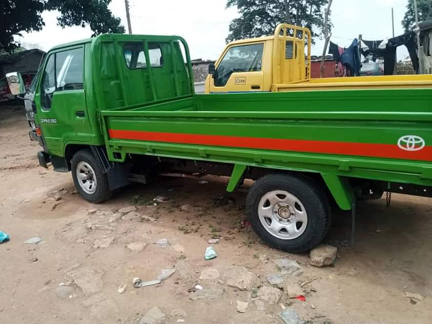 A picture of TOYOTA Dyna 150