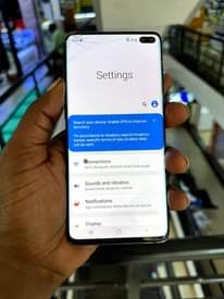 A picture of At 380k UGx negotiable Cracked Samsung S10 128gb 8gb ram