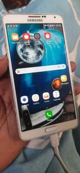A picture of Samsung note 3