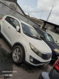 A picture of 2012 Kia Sportage in very good condition sound engine gear