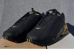 A picture of Sneakers shoes