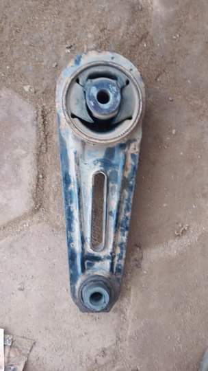 A picture of Support moteur ventilateur de radiateur bobine de bougie