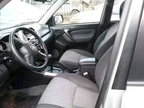 A picture of URGENT SERIOUS BUYERS ONLY Toyota RAV4 Year 2005 No mechanical