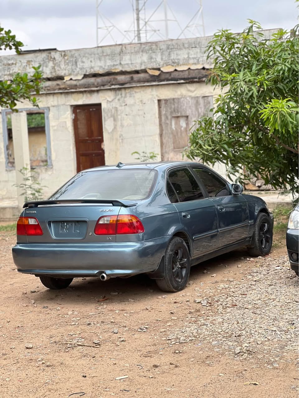 A picture of Neatly used civic 2000 model NOTIN to fix 2.3 kaduna