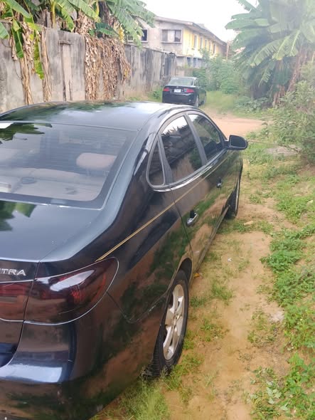 A picture of Hyundai elentra 2010 model